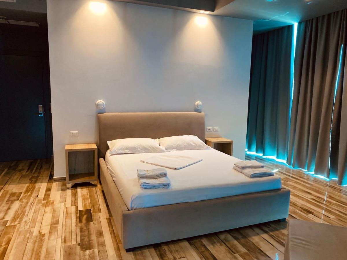 Montecarlo Lungomare Vlore Luaran gambar