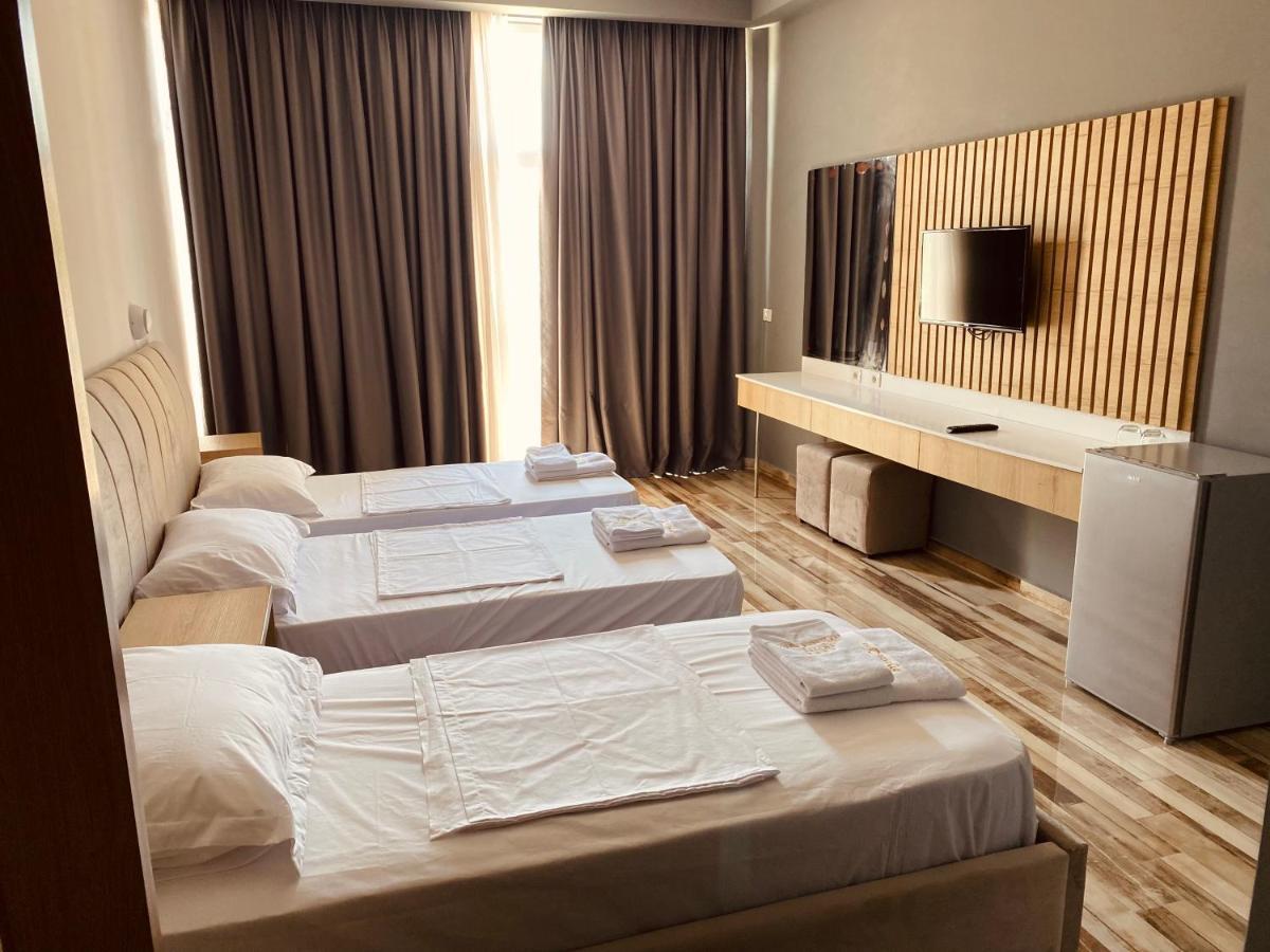 Montecarlo Lungomare Vlore Luaran gambar